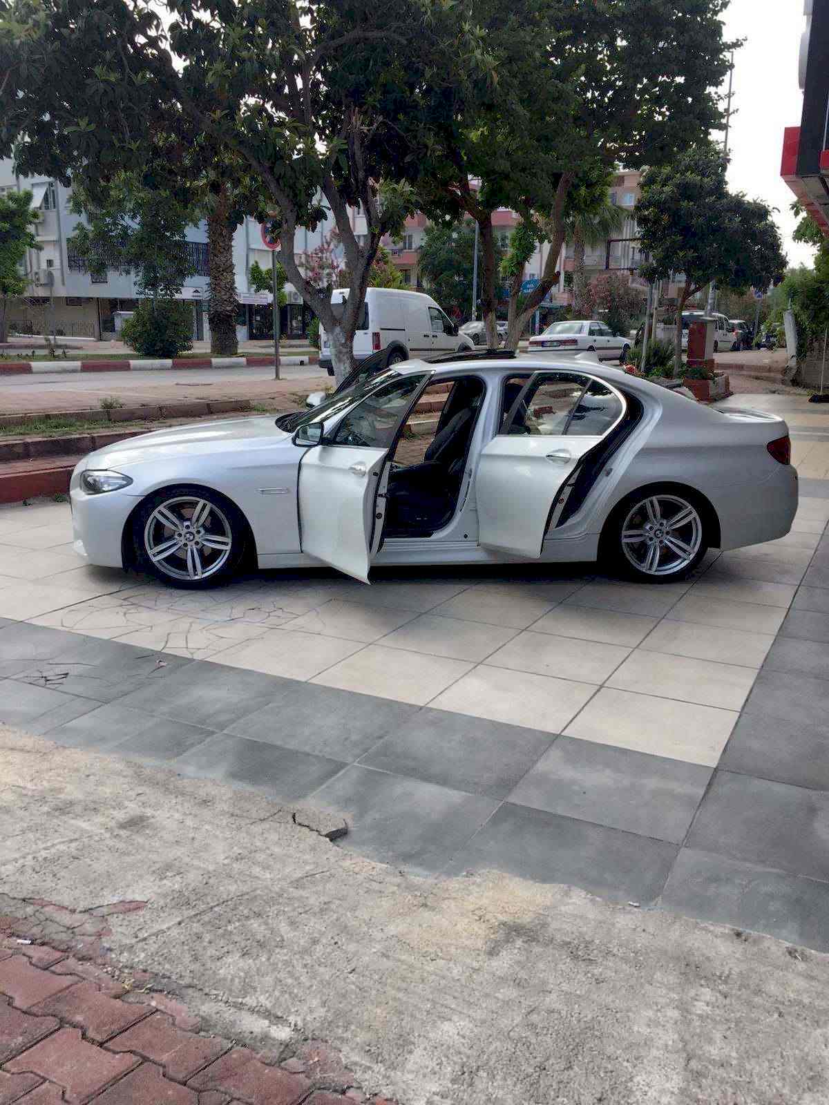 Antalya BMW 520i for rent